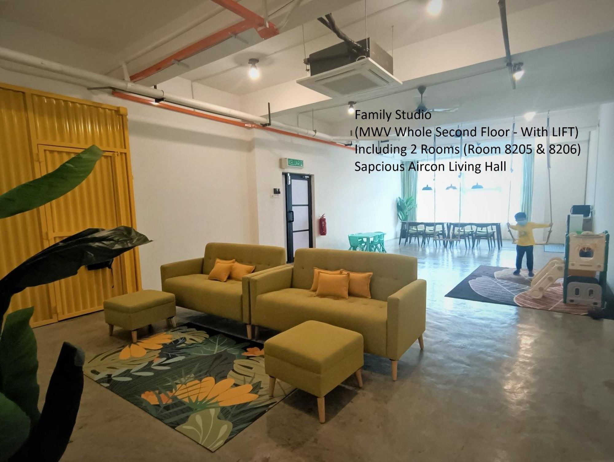 Mwv Family Suite Room มัวร์ ภายนอก รูปภาพ