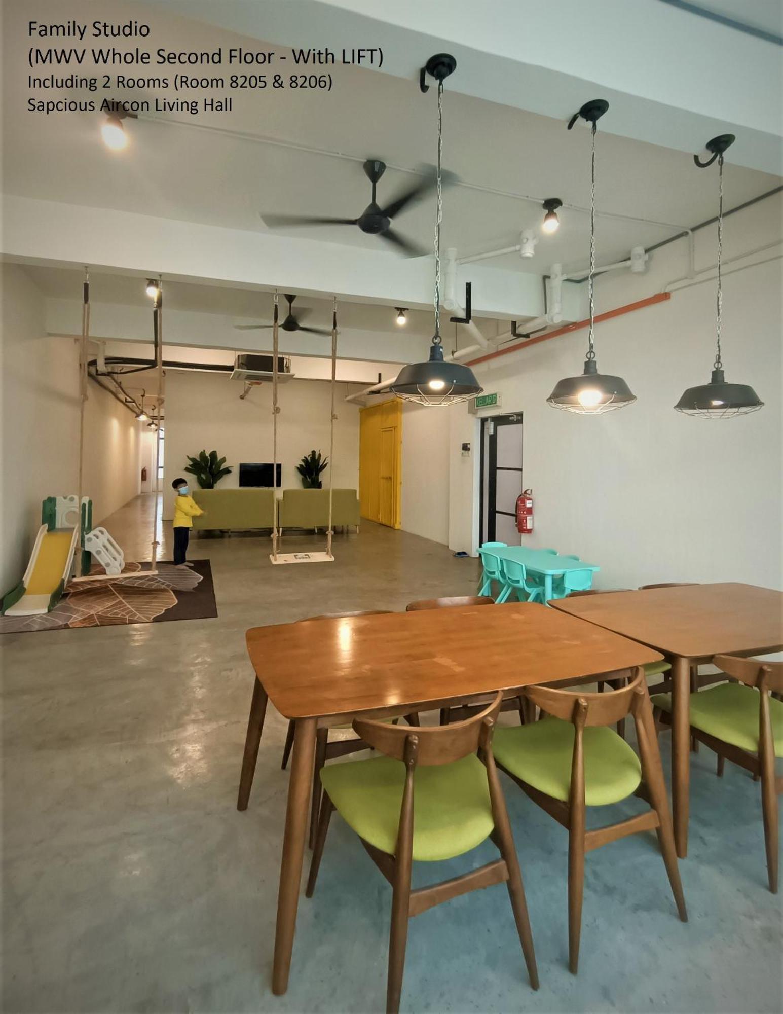 Mwv Family Suite Room มัวร์ ภายนอก รูปภาพ